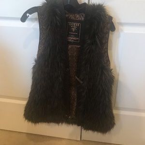 Guess Fur x small Vest in brown in very good condition